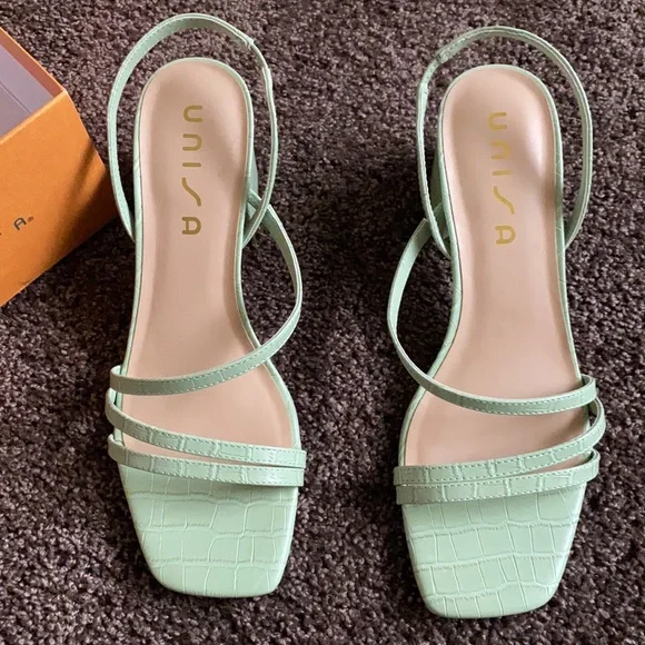 NWT Unisa Snake Skin Pastel Green Block Heel Sandal - Picture 4 of 5